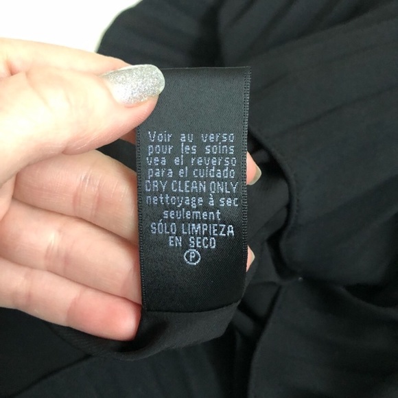 Nicole Miller Pleated Mini Skirt NWOT - Picture 7 of 7